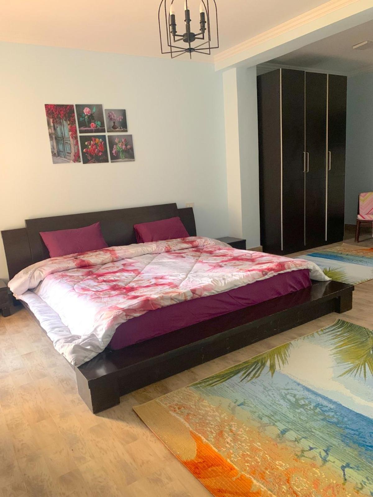 Azad Compound - Opposite To The Auc And Midtown Mall - New Apartment